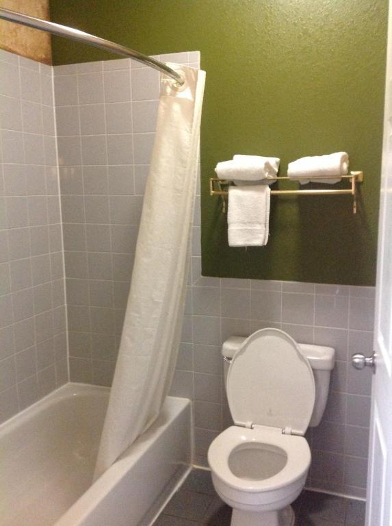 Regency Suites Iah Beltway 8 Houston Room photo